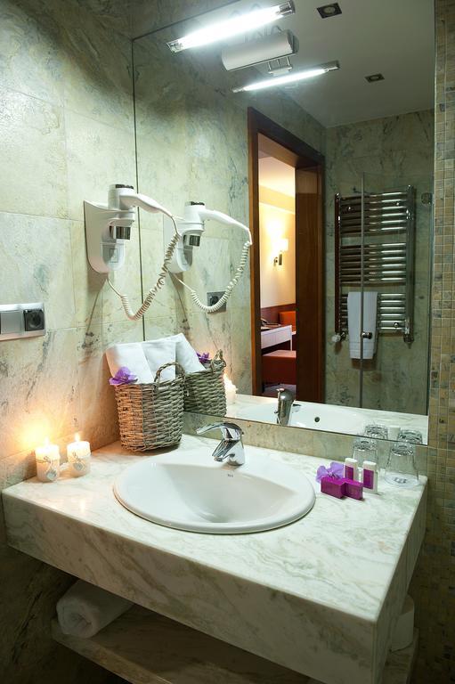 Amadeus Hotell 4*